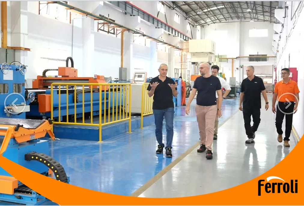 hjc888黄金城CEO一行莅临中国区广东生产基地视察